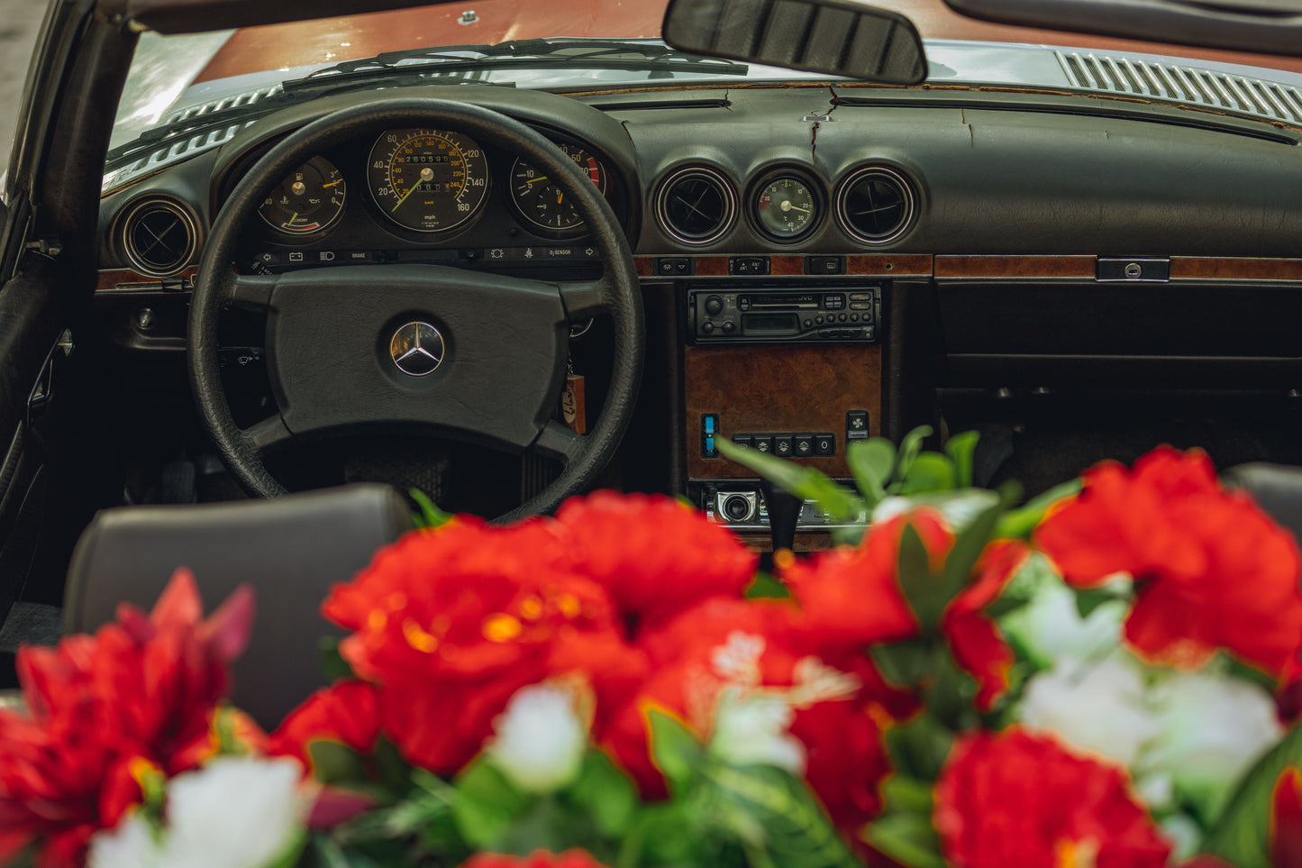 1984 Mercedes 380SL Convertible Timeless Elegance Self-Drive